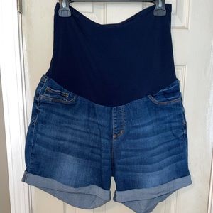 Maternity shorts